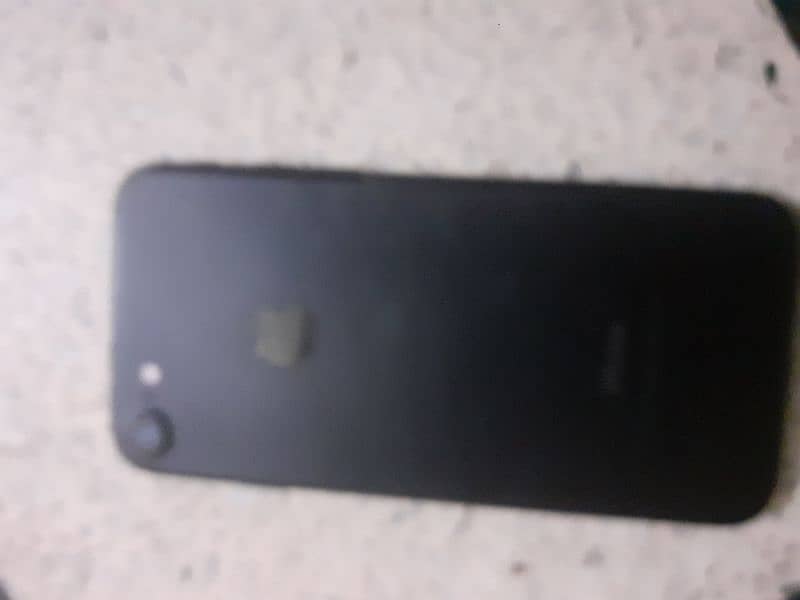 iphone 7 in 10/8 condition 2