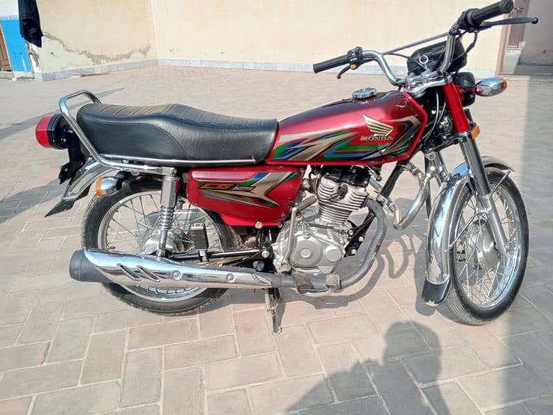 Honda cg 125 Model 2022/2023,all Punjab number ,first owner 0