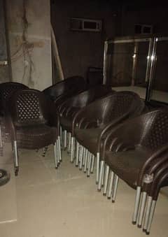 set of table chairs
