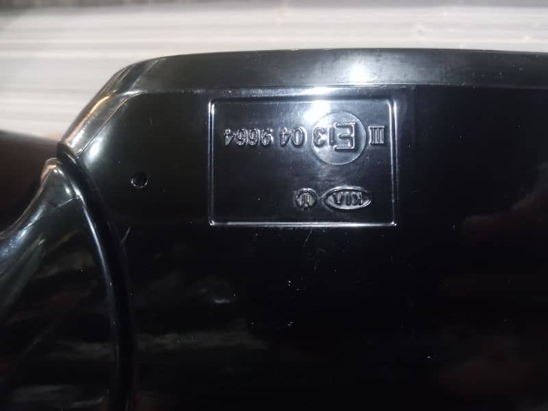 KIA SPOTAGE SIDE MIRROR.    1pes 4