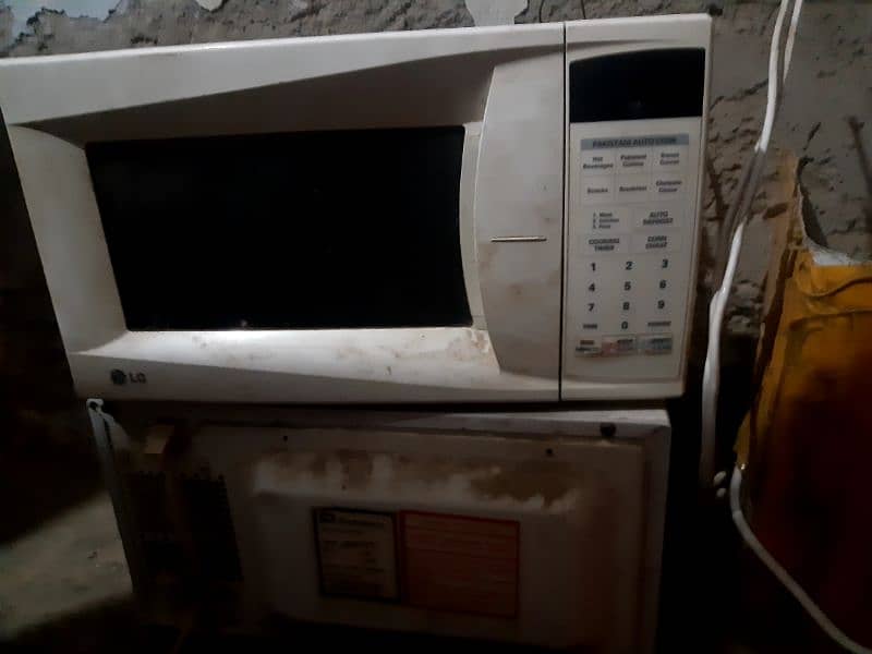 LG ka micro oven hai bahut Achcha chal raha hai 6