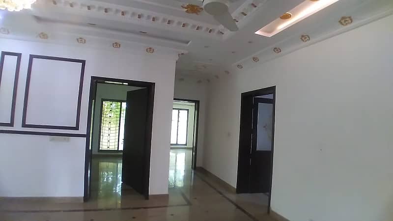 DHA Phase 5, Urgent Sale, House For Sale on Very Cheap Price 4