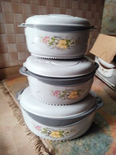 three piece set of hot pots 1