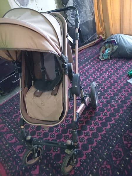 PRAM  : 1 year used pram 3