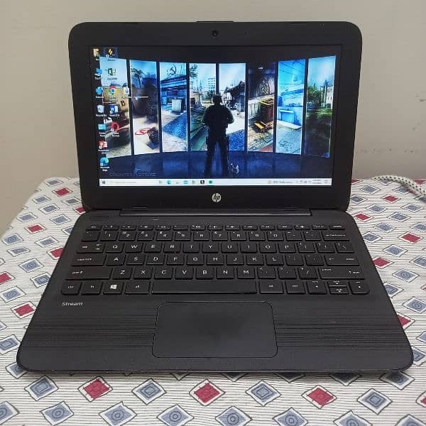 hp Celeron stream laptop 4