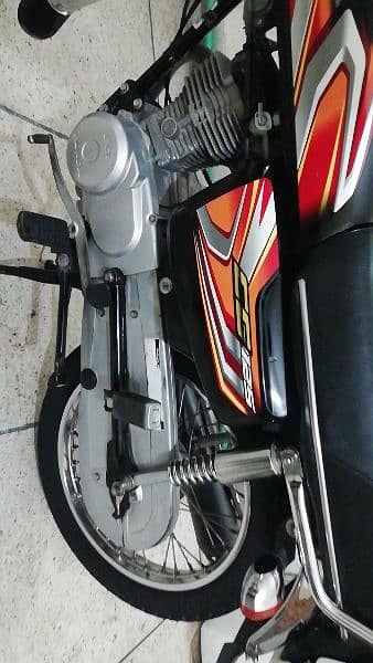 Honda 125 2022 Model Black. 3