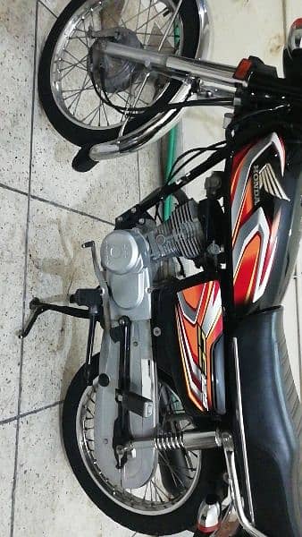 Honda 125 2022 Model Black. 6