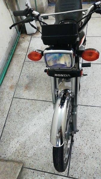 Honda 125 2022 Model Black. 7