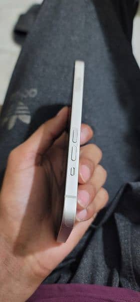 Iphone 13 mini 5