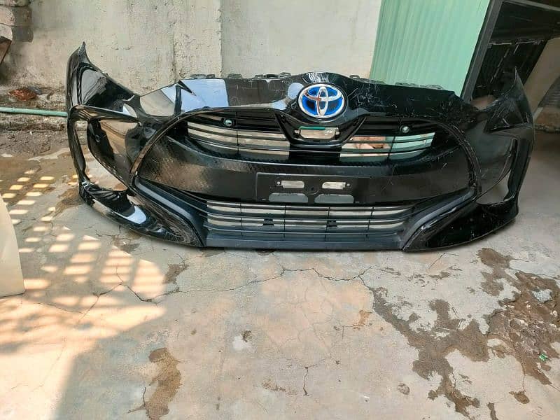 Toyota Yaris vitz 2022 model body parts available 16