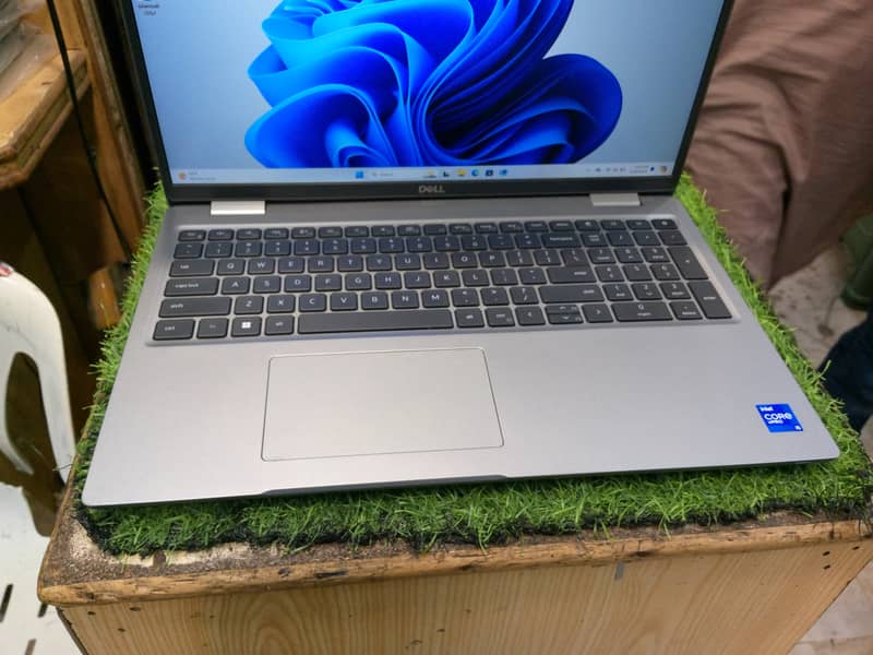 Dell latitude 5520 corei5 11gen 3