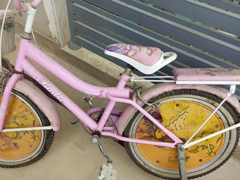 Girls cycle for sale 3