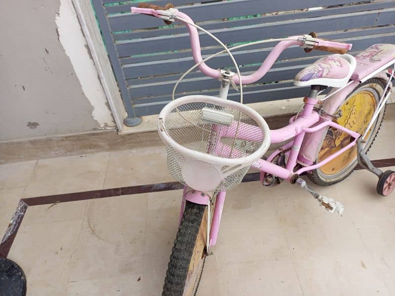 Girls cycle for sale 4