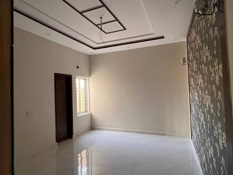 10 MARLA FACING PARK BRAND NEW HOUSE FOR SALE 9