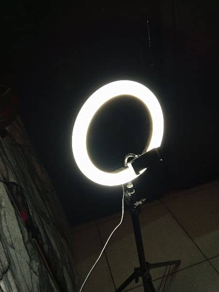 Ring light with box 3