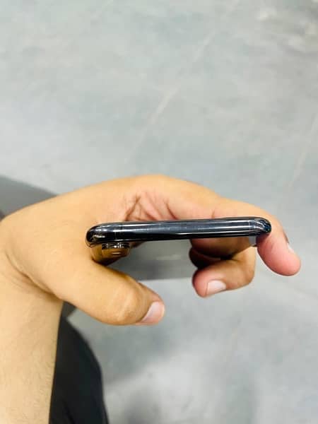 Iphone Xs Max non PTA 4