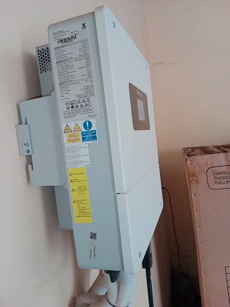 SOLAX 6 KW IP65 HYBRID SOLAR INVERTER ONLY 3 MONTH USE LIKE NEE 1