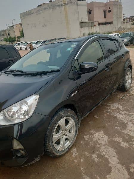 Toyota Aqua 2013/17 contact no:03001266259 1