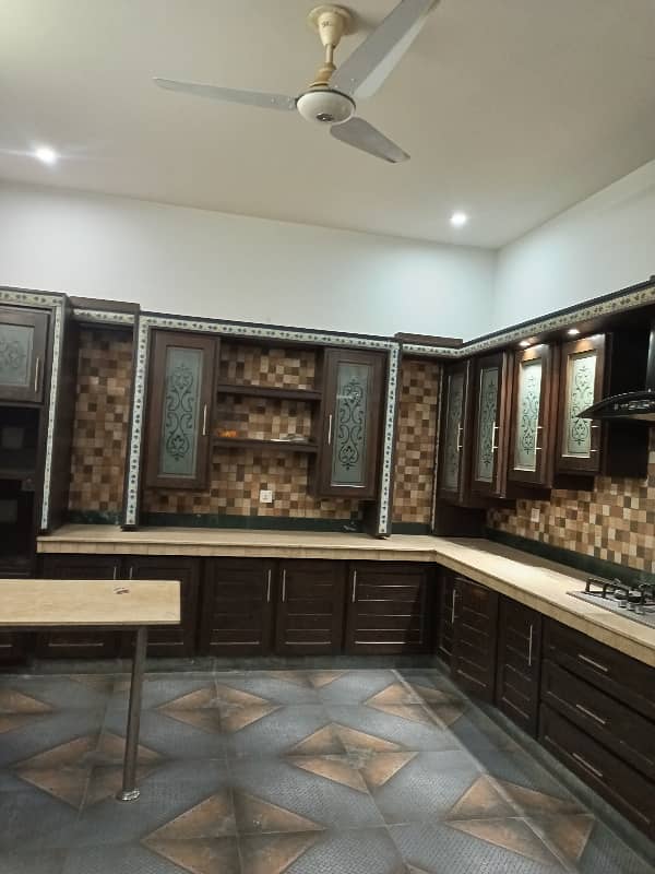 Neet and clean 16 Marla 3 bedroom attach washroom upper portion for rent Prime location demand 120000 1