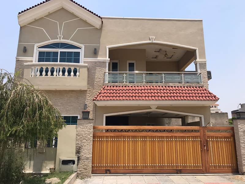 30 marla corner house available for rent in phase 1 bahria town Islamabad 16