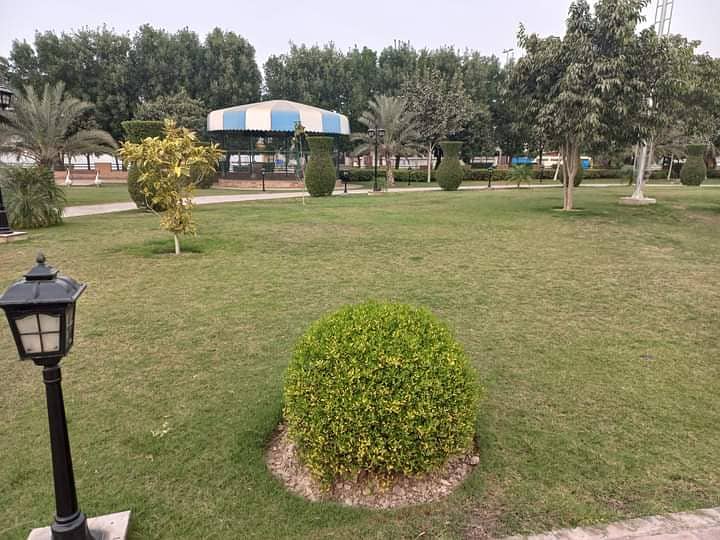 Bahria orchard plot no 500#G possession utility paid for sale 10