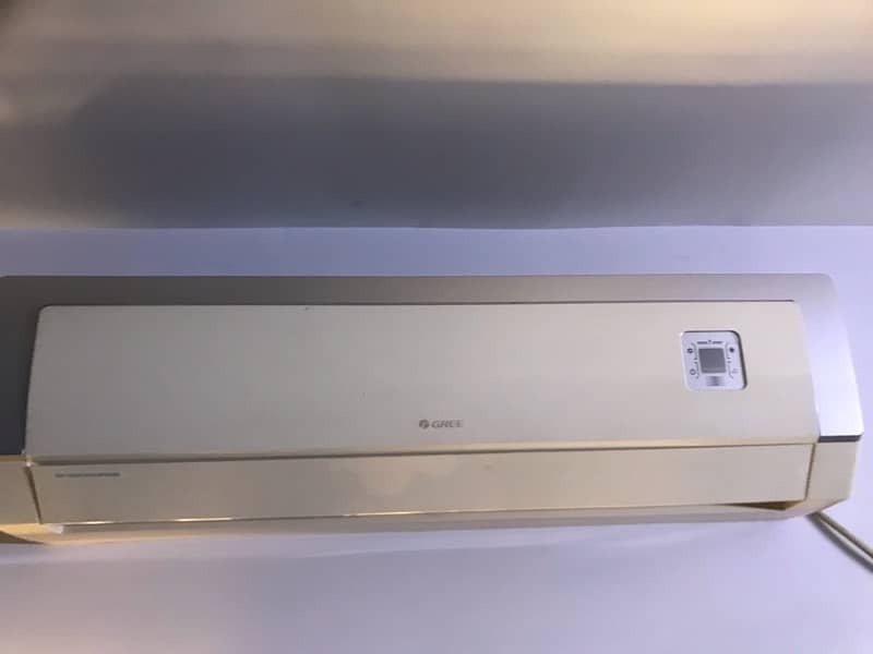 Gree 2 ton Split ac for sale. NORMAL SPLIT. non inverter. 3