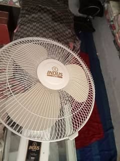 induss bracket fan in very good condition no repire