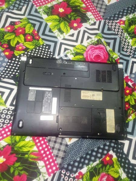 Dell Laptop Xps m1530 with Free Charger 7