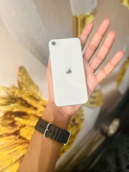 iPhone SE 2020 condition 10/9.5 64gb factory unlock battery health 84 6