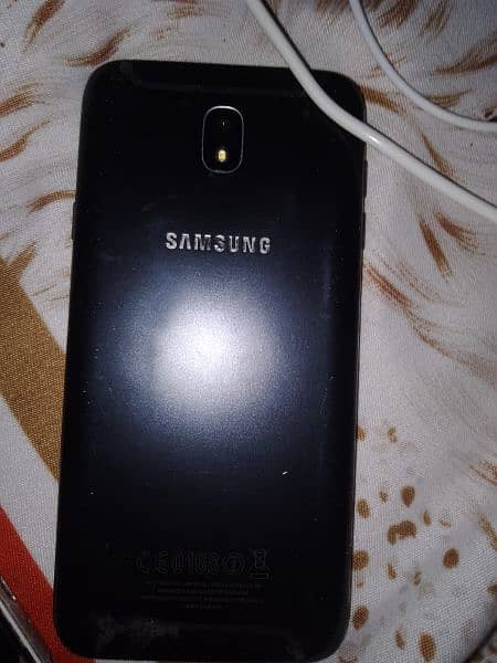 Samsung Galaxy j7 pro 1