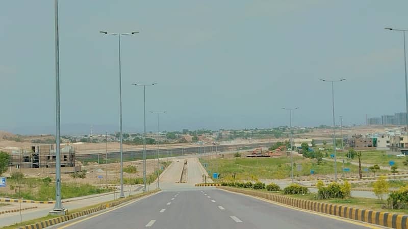 Liaqat Ali Boulevard Top Heighted Location 1 Kanal Plot Available For Sale In DHA Phase 5 Islamabad 4