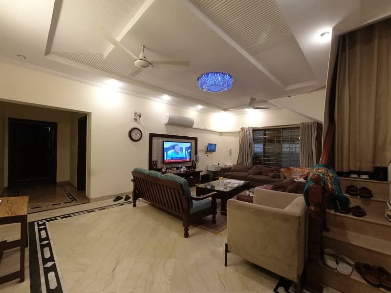 Main Boulevard 1 Kanal Corner House Available For Sale in Bahria Town Rawalpindi 3