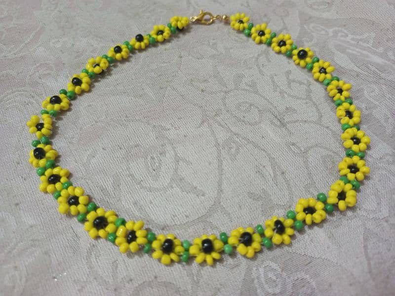 handmade beaded jewelry for girls sunflower pattern. 3