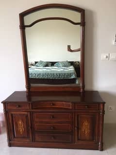 Dressing Table 0