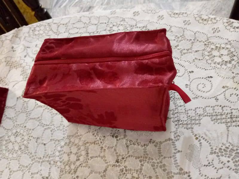 make up pouch 0