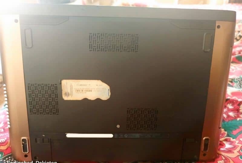Laptop urgent for sale 4 hour battery backup. 8 gb ram 256 SSD 3