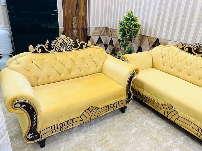 Sofa Set with No Scratches 10 by 10 Condition 6