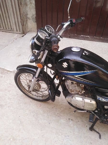 suzuki GS 150 genuine bike all files cliar good condition 3