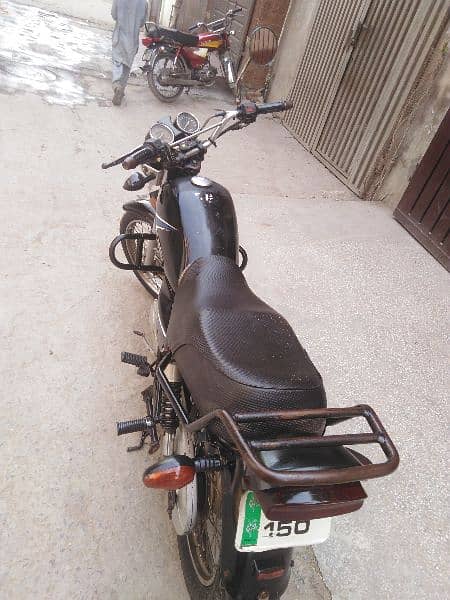 suzuki GS 150 genuine bike all files cliar good condition 8