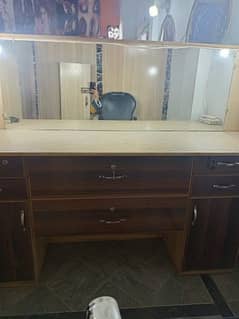 Beauty saloon set up for sale