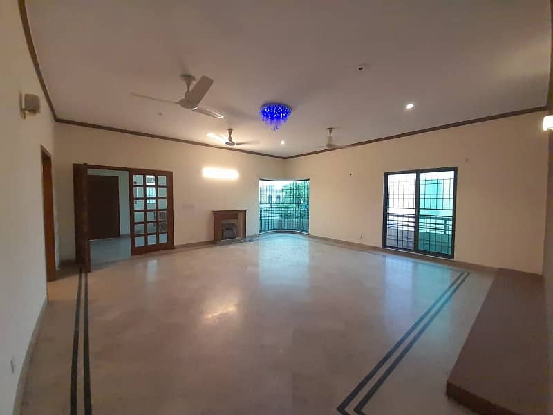 One Kanal Fully Renovated 3 Beds Upper Portion For Rent In Phase 4, DHA. 3