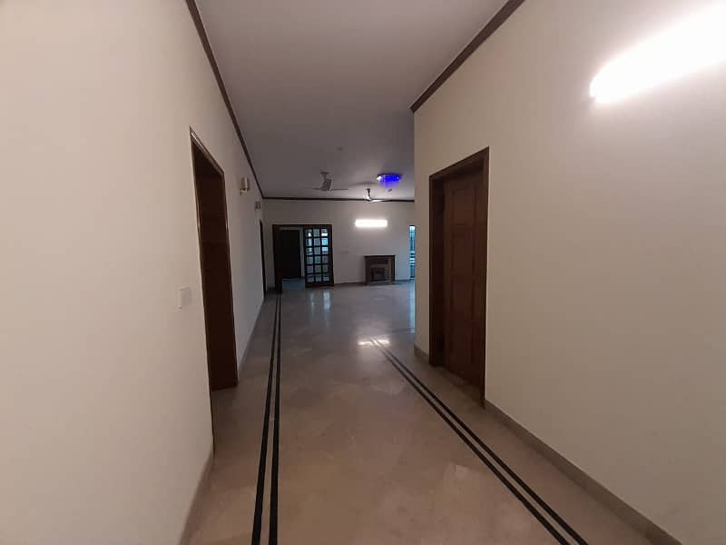 One Kanal Fully Renovated 3 Beds Upper Portion For Rent In Phase 4, DHA. 5