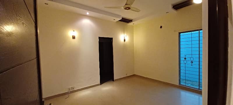 10 Marla Fully Renovated 4 Beds House For Rent In Phase 5, DHA. 9