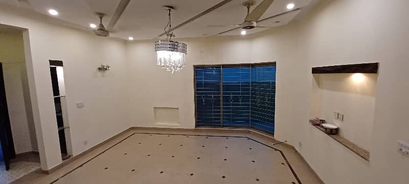 10 Marla Fully Renovated 4 Beds House For Rent In Phase 5, DHA. 14