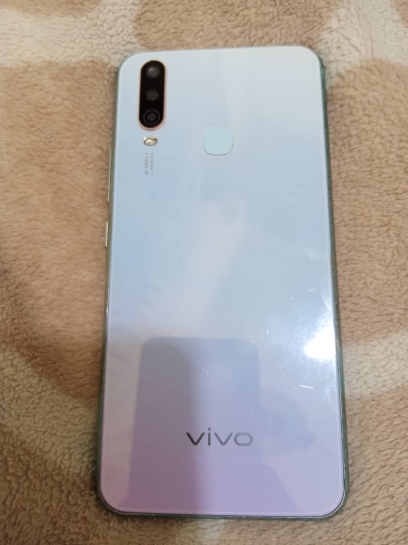 Vivo Y17 8