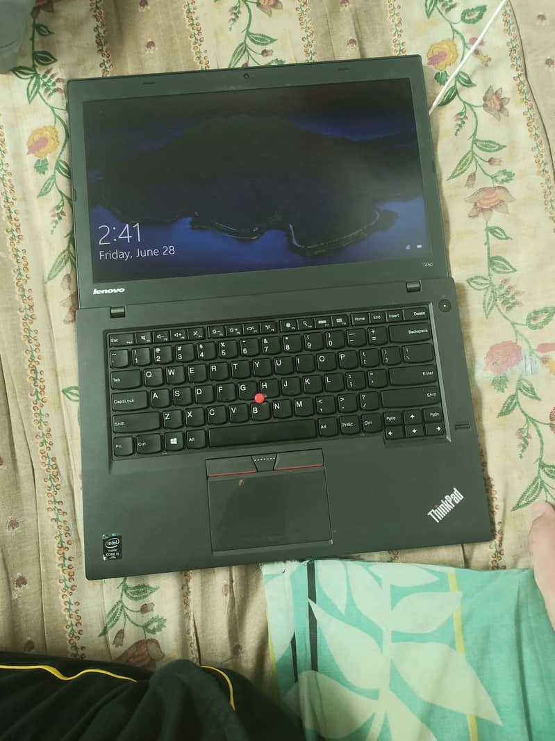 Lenovo t450 14 inch 256 SSD 8gb ram for sale 3