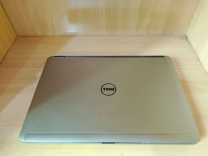 Dell Latitude E5440 Core i5 4th Gen 4Gb Ram 250Gb Room. 0