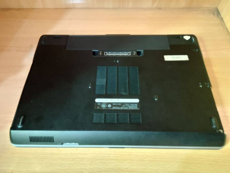 Dell Latitude E5440 Core i5 4th Gen 4Gb Ram 250Gb Room. 1