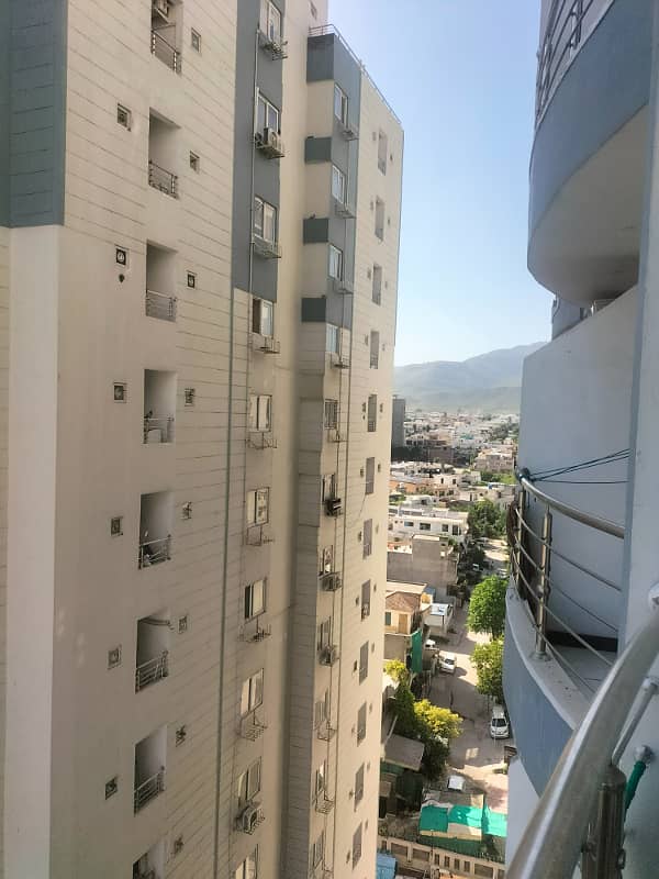 2 bed room unfurnished apartment available for rent in capital residencia 1