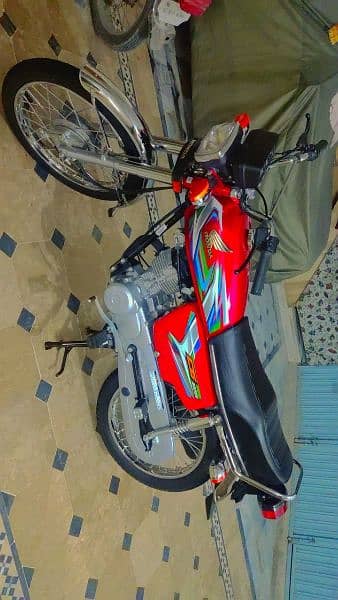 HONDA CG125 RED COLOR (2023 MODEL) 4